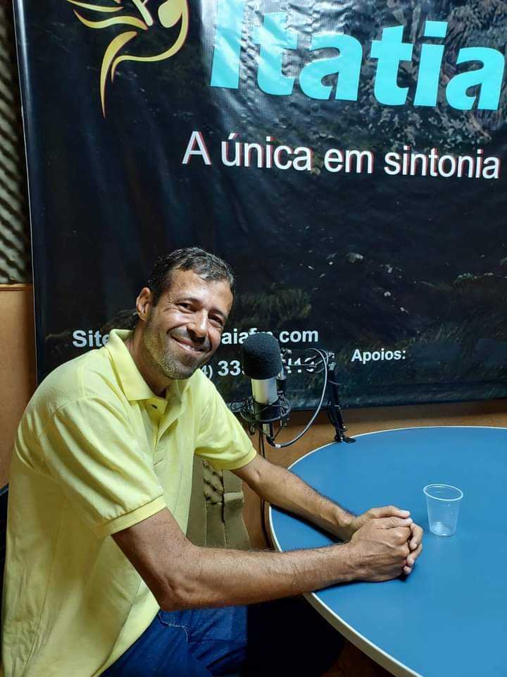 Raphael Bruno estreia programa em rádio