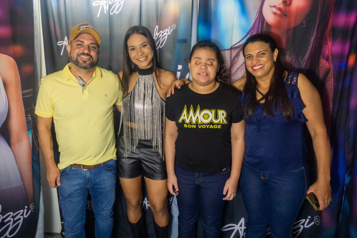 O poder da música: o encontro emocionante de Tamara, jovem com deficiência visual, com a DJ Anabzzi